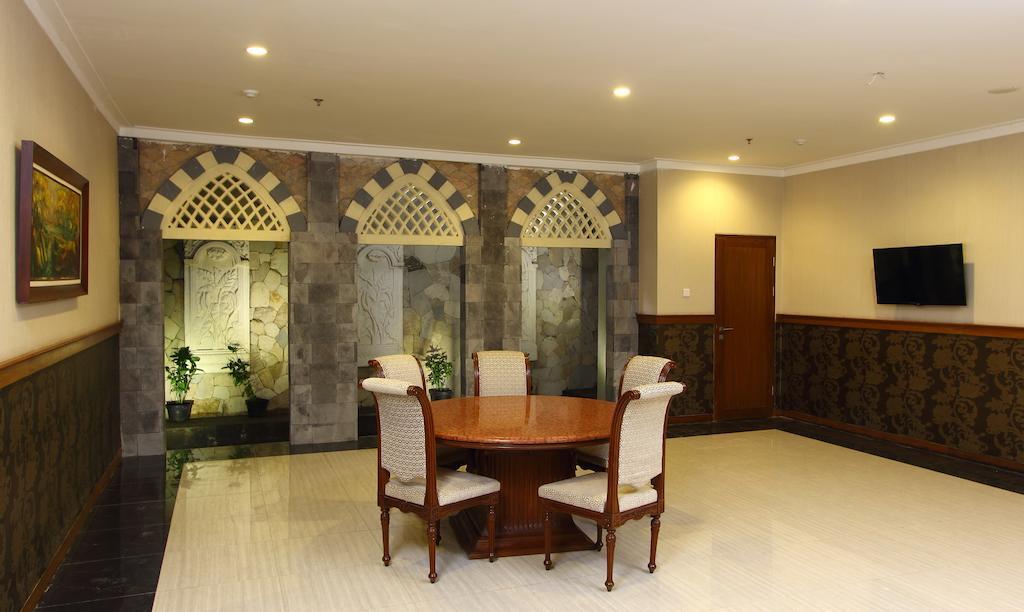 Aziza Syariah Hotel Solo By Horison Dış mekan fotoğraf