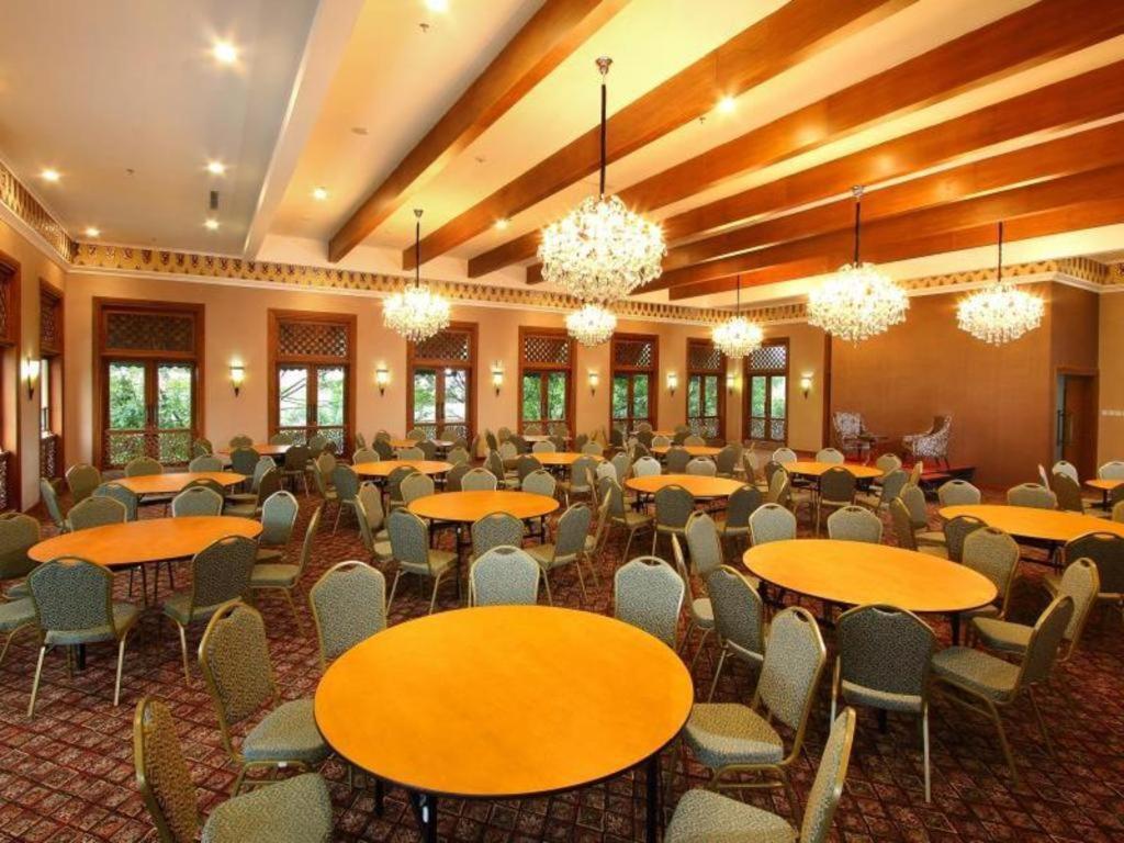 Aziza Syariah Hotel Solo By Horison Dış mekan fotoğraf